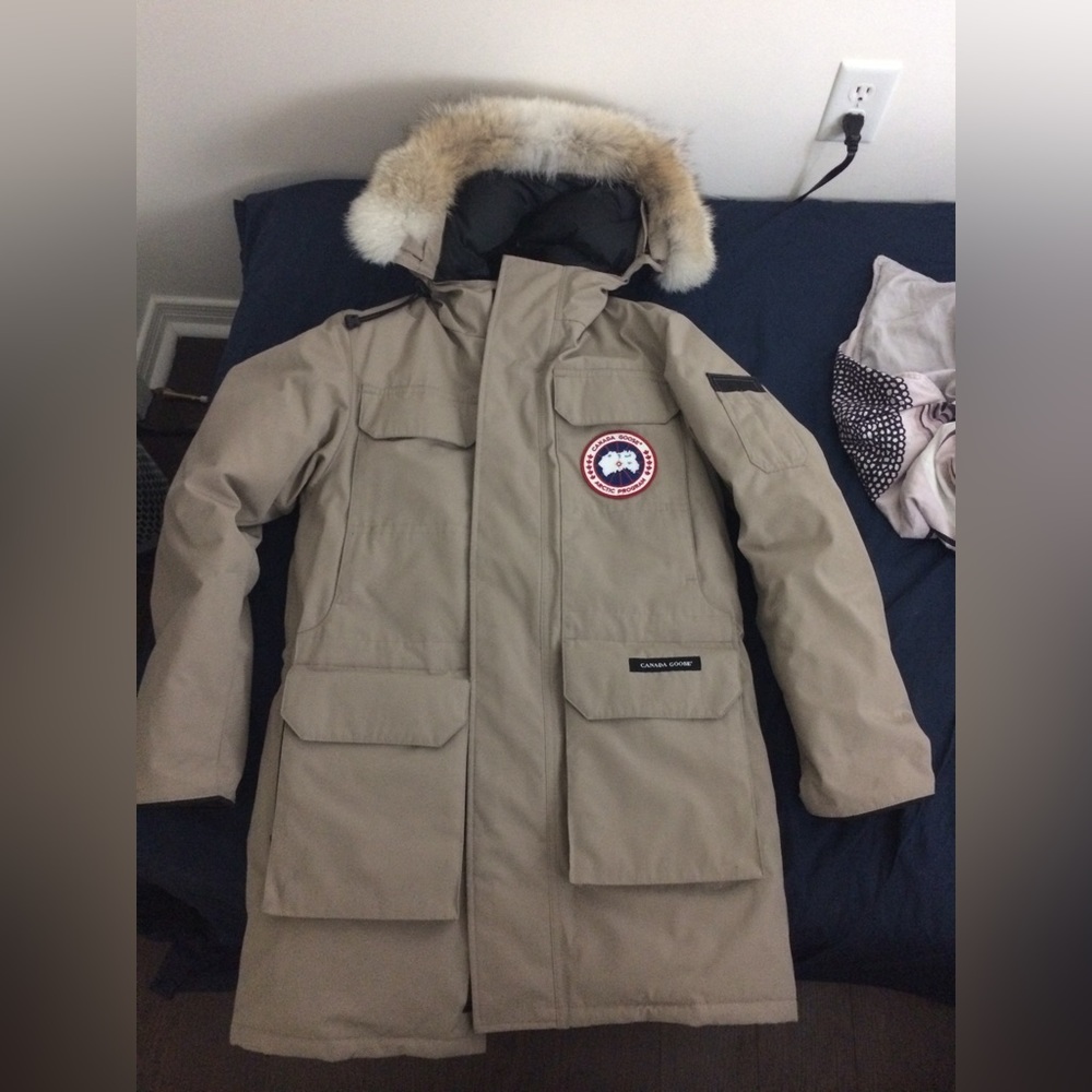 Canada goose citadel tan size small